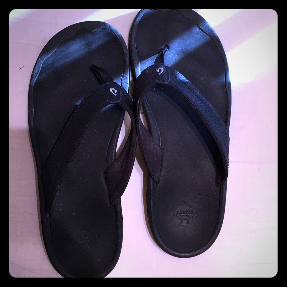 Olukai Black Leather Flip Flops